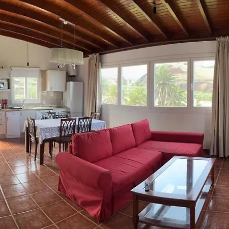 D.juan Casa Inmersa En Un Entorno Natural بيت للعطل