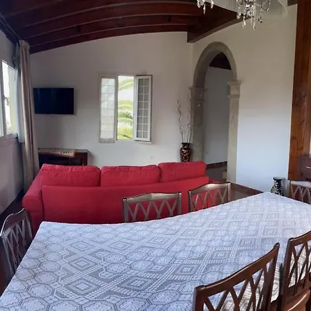 D.juan Casa Inmersa En Un Entorno Natural بيت للعطل